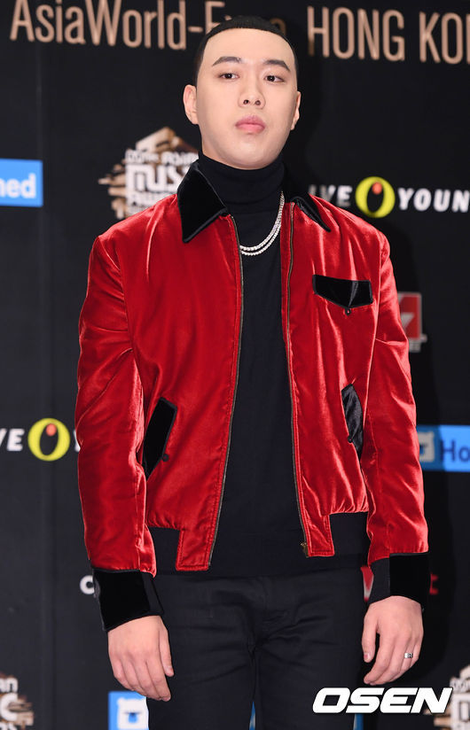 실력파같이나온 비와이 MAMA포토타임사진.jpg | 인스티즈