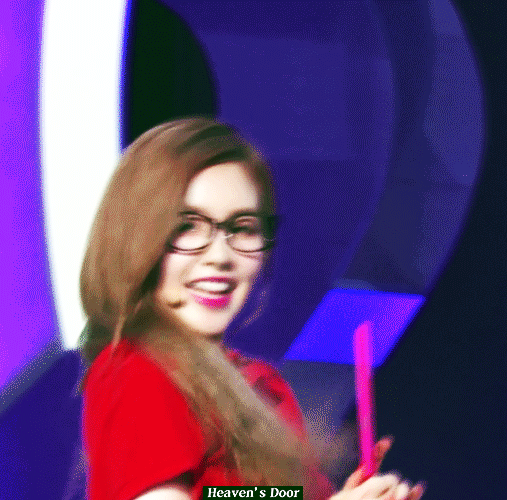 안경 쓴 아이린.GIF | 인스티즈