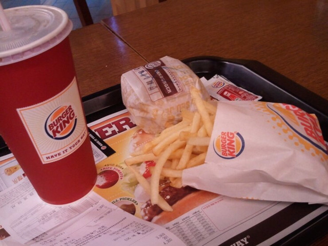 분식 vs 햄버거세트 둘중 하나만 먹어야 한다면? | 인스티즈