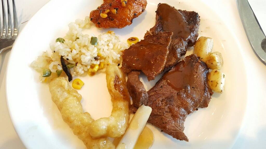 뷔페가서 혼자 먹은 음식 | 인스티즈