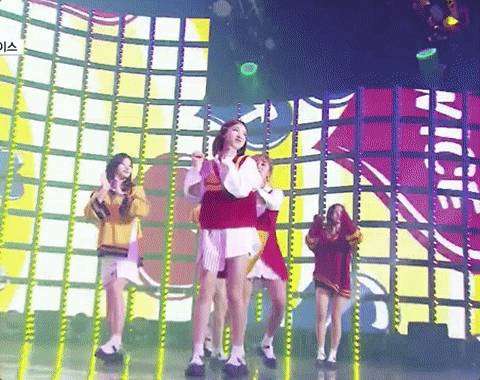 [트와이스] 밀어내려고 해도 밀어지지 않는 나연이 | 인스티즈