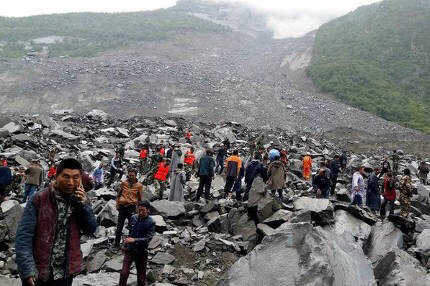 이른 새벽 마을 덮친 산사태에서 부모 살린 젖먹이 울음소리 | 인스티즈