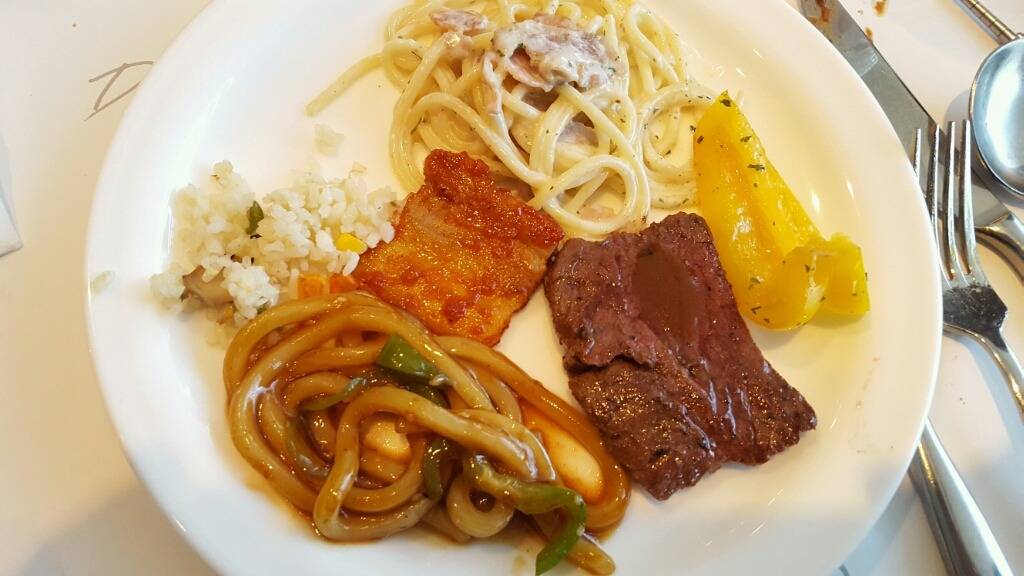 뷔페가서 혼자 먹은 음식 | 인스티즈