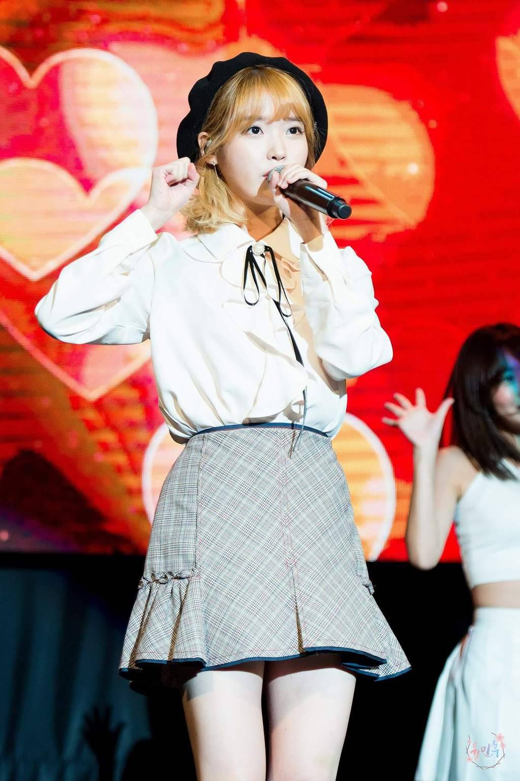 금발의 아이유.jpg | 인스티즈