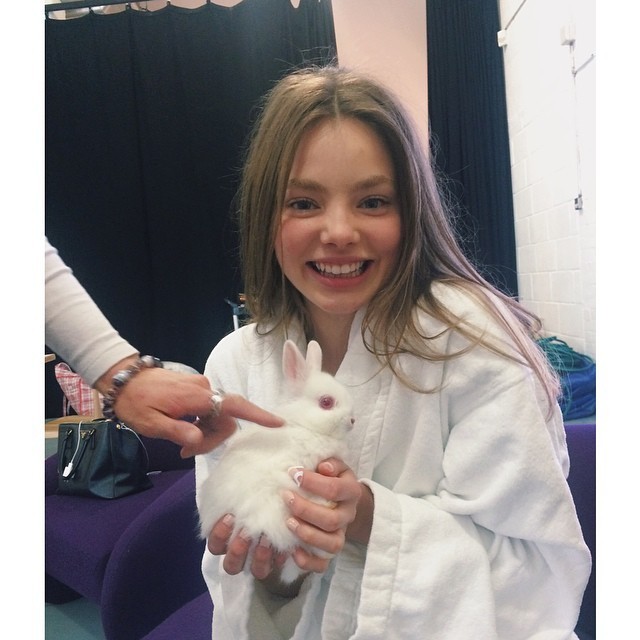 독특한 매력의 모델.jpg | 인스티즈