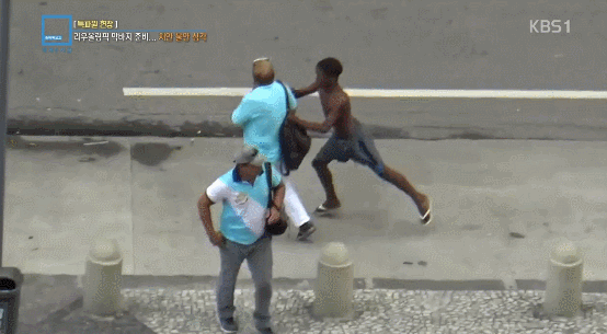 길에서 전화하면 절대 안돼는 어느 해외도시 | 인스티즈