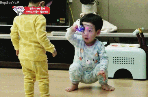 [슈퍼맨이돌아왔다] 헬리콥터 장난감에 대한 서준이의 반응 | 인스티즈