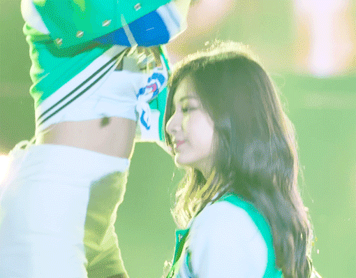 트와이스 비주얼 투탑.gif | 인스티즈