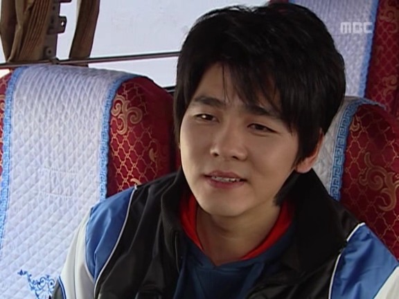 [거침없이하이킥] 보드가방이랑 사귀는 민용이 ㅋㅋㅋㅋㅋㅋ.jpg | 인스티즈