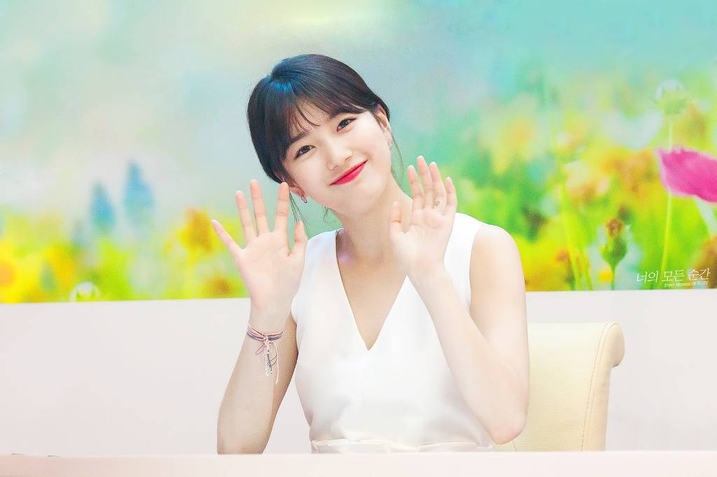 수지가 팬들을 바라보는 눈빛 | 인스티즈