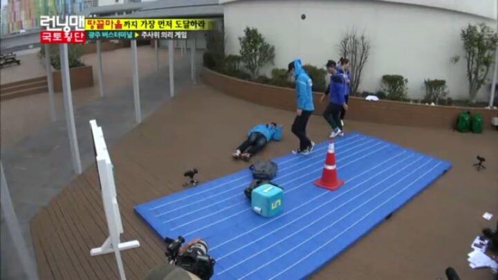 [런닝맨] 피봐야 끝나는 고깔테라피ㅋㅋㅋㅋㅋㅋㅋㅋㅋㅋ(보는사람도 아픔주의) | 인스티즈