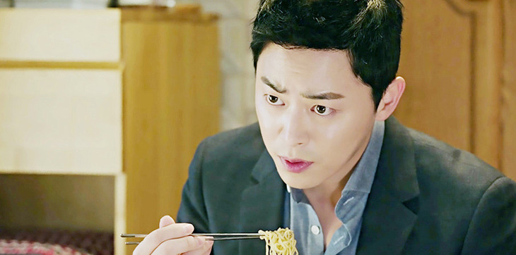 [질투의화신] 라면 먹다가 결혼하자고 프로포즈하는 미.jpg | 인스티즈