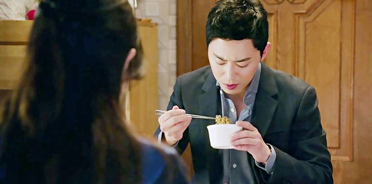 [질투의화신] 라면 먹다가 결혼하자고 프로포즈하는 미.jpg | 인스티즈