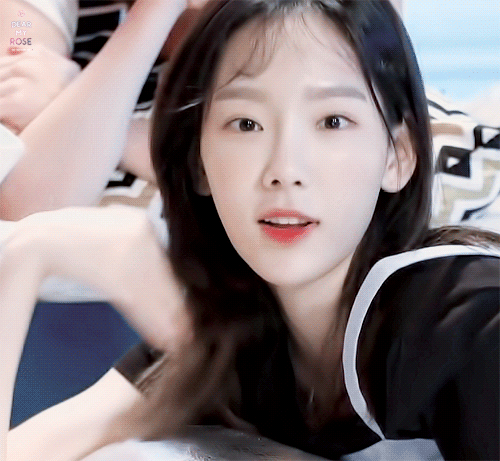 29세 여아이돌의 눕방 수준.GIF | 인스티즈