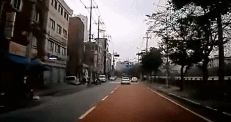 유턴하는 택시.gif | 인스티즈