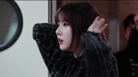 섹시하게 머리 묶는 은하 | 인스티즈