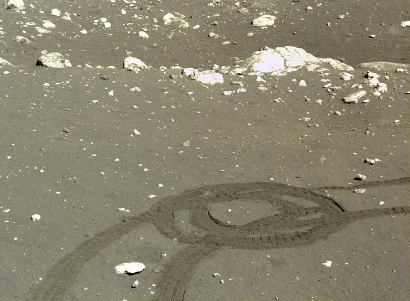 중국 탐사선이 찍은 달사진 | 인스티즈