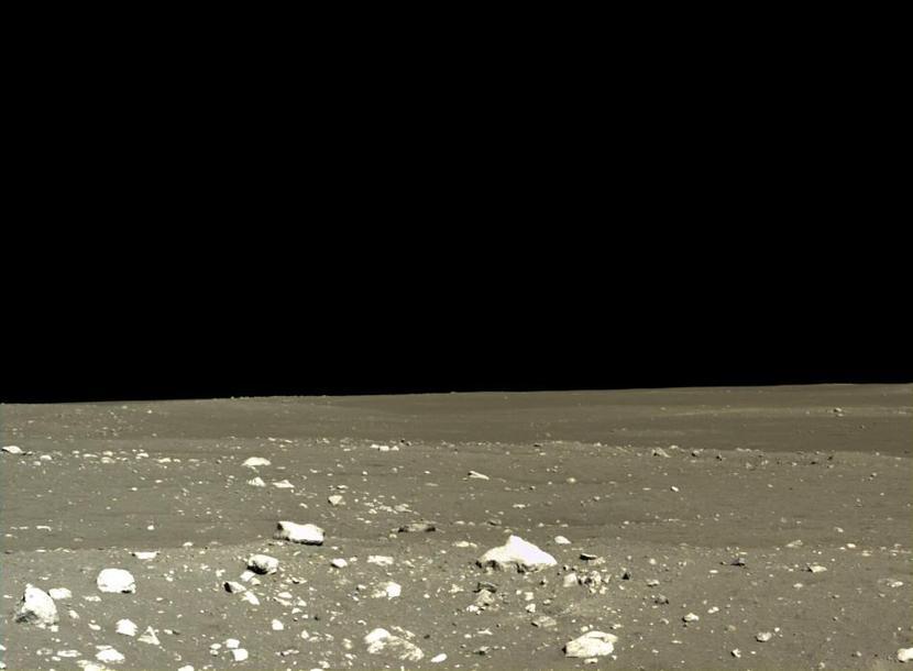 중국 탐사선이 찍은 달사진 | 인스티즈