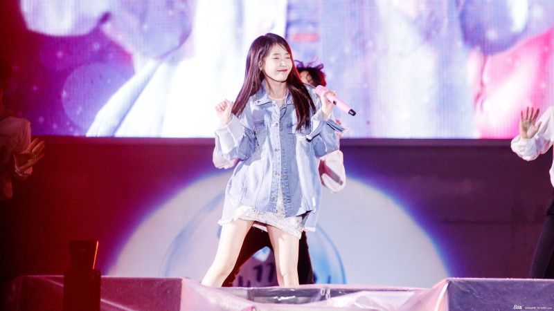 청청패션 아이유.jpg | 인스티즈