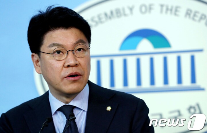한국당"권성동 구속영장 청구, 정치보복·야당탄압" | 인스티즈