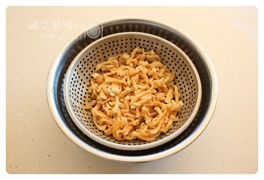 혼자보다 둘이 좋아!! 무말랭이 넣고 만든 오징어젓 | 인스티즈