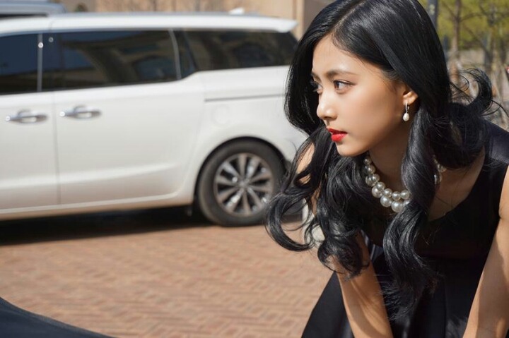 [트와이스] 오늘 쯔위 엠카 움짤 두장 | 인스티즈