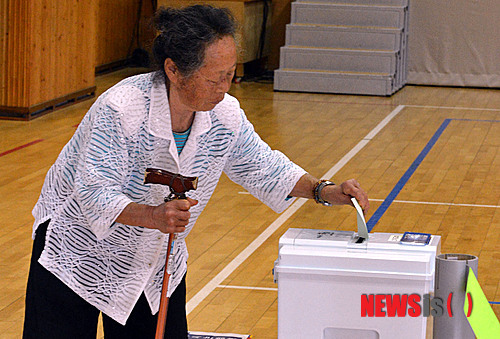 20,30대 : 아 숙취도 덜 깻고 비도 오고 귀찮으니 투표 안해야지 | 인스티즈