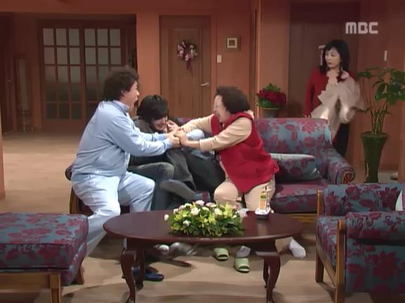 [거침없이하이킥] 멍청해서 지 돈도 못찾는 윤호 ㅋㅋㅋㅋㅋㅋㅋ.jpg | 인스티즈