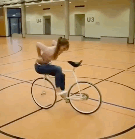 굉장한 스킬의 금발녀.gif | 인스티즈