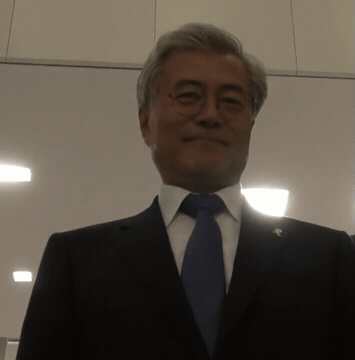 대통령 끼부리는 짤.gif | 인스티즈