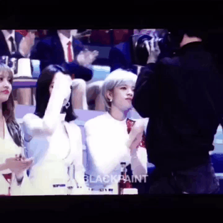 정연이가 뭐라고 했길래 삐친 나연이 ㅋㅋㅋ | 인스티즈