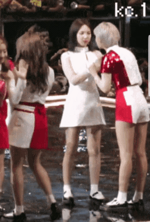 정연이가 뭐라고 했길래 삐친 나연이 ㅋㅋㅋ | 인스티즈