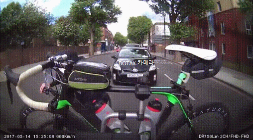 신호대기중 자전거 절도 시도 | 인스티즈