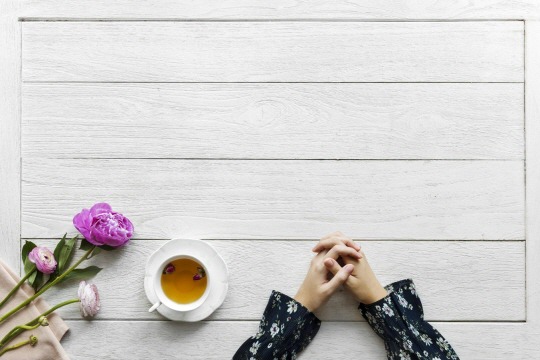  외로움이 살갗을 파고든다 | 인스티즈