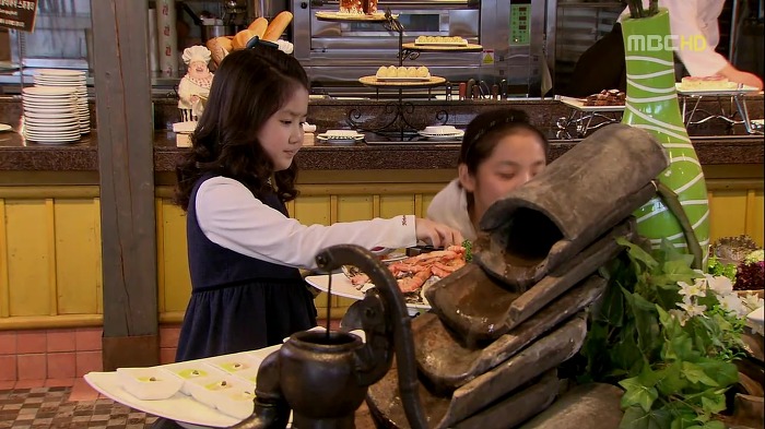 [지붕뚫고하이킥] 신애의 12층식탑.jpg | 인스티즈