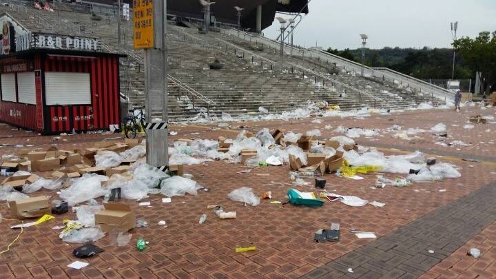 빅뱅 콘서트에 쓰레기 폭탄 맞은 상암 | 인스티즈