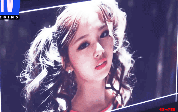 [트와이스] 섹시한거 할까 큐티한거 할까.gif | 인스티즈