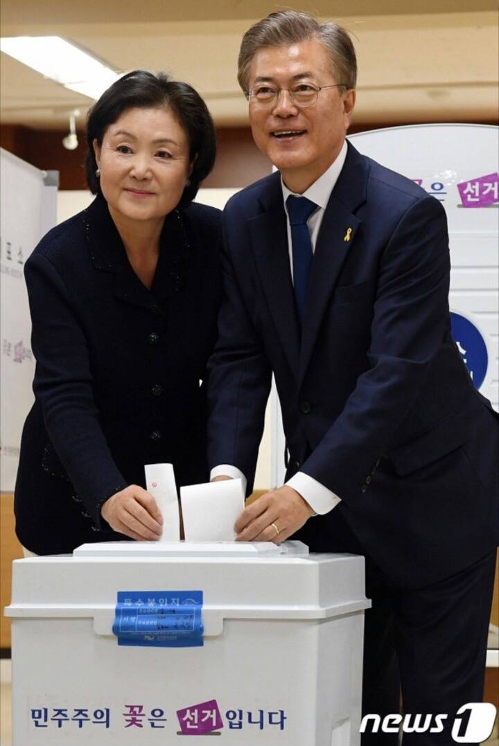 다음 대통령은 나라를 부강케하고 나라를 우뚝서게 할 것이다(재업) | 인스티즈