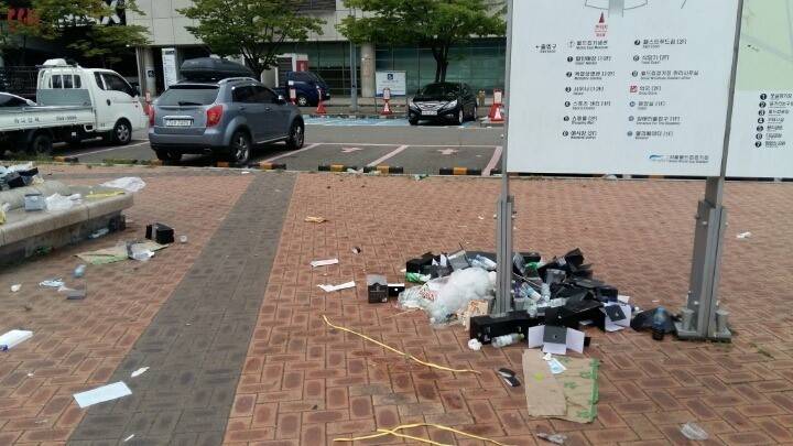 빅뱅 콘서트에 쓰레기 폭탄 맞은 상암 | 인스티즈