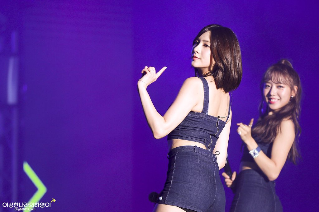 잠이 안와서 하영이 공연사진 몇개만.jpg | 인스티즈