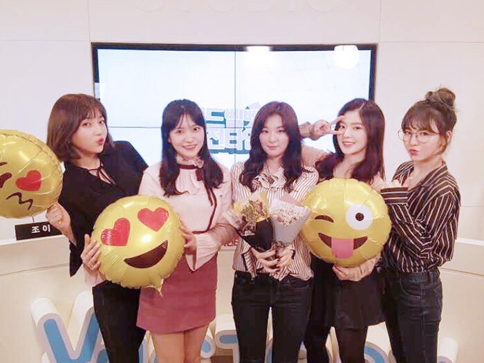 역장님 된 기념 레드벨벳 | 인스티즈