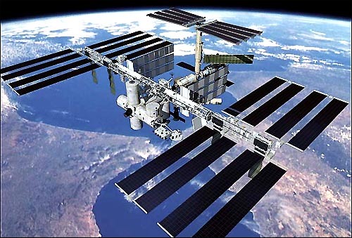 우주에서 나사를 돌리면 | 인스티즈