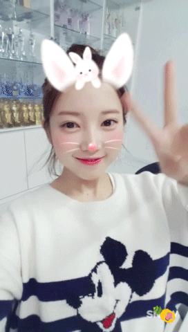 오늘자 에이프릴.jpg | 인스티즈