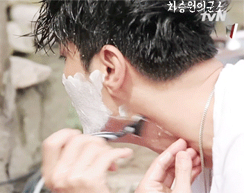 면도 움짤의 레전드라고 불리는 두 남배우.gif | 인스티즈