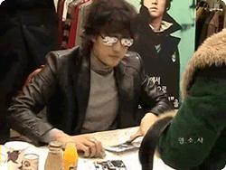 팬한테 거절당하는 연예인들.gif | 인스티즈