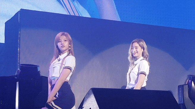 윙크하는 사나 | 인스티즈