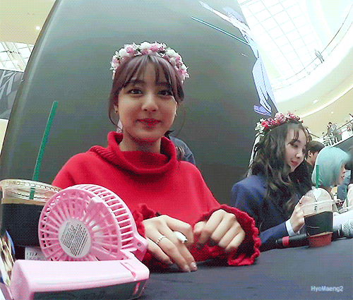 피곤했던 지효 .gif | 인스티즈