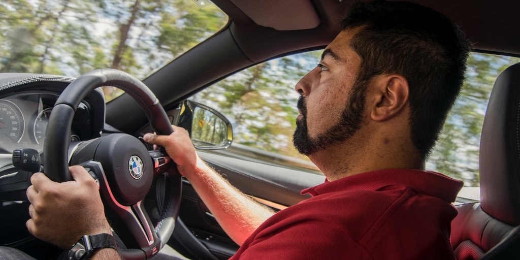 2016 BMW M4 vs 2016 Mercedes-AMG C63 S Coupe | 인스티즈