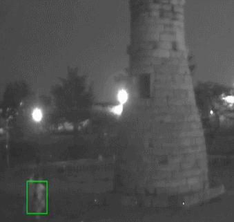 술 마시고 첨성대 올라가 사진 찍은 여대생 3명 입건.gif | 인스티즈