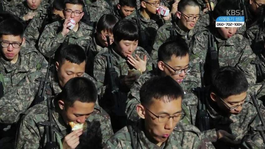 사관학교.. 군계일학 외국인.......JPG | 인스티즈